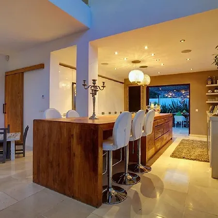 Bellet Superb Villa
